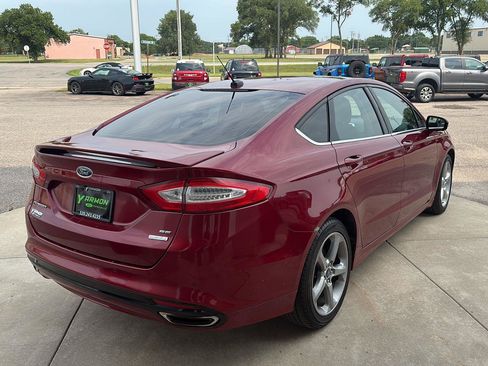 Used 2015 Ford Fusion SE FWD image 4