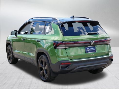 Certified 2025 Volkswagen Taos SE AWD/4WD image 3