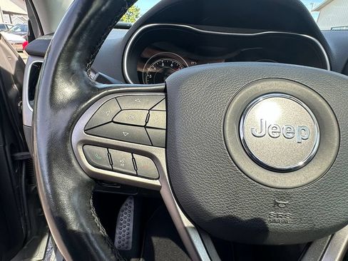 Used 2021 Jeep Cherokee Limited AWD/4WD image 35