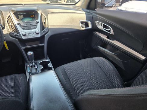 Used 2017 Chevrolet Equinox LS FWD image 13