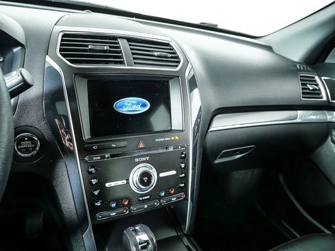 Used 2018 Ford Explorer Sport w/ Equipment Group 401A image 12