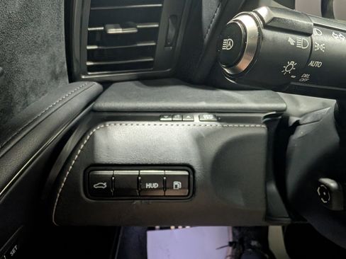 Used 2018 Lexus LC 500 Coupe image 19