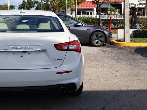 Used 2018 Maserati Ghibli S Q4 image 17