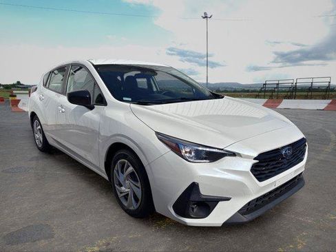 Used 2024 Subaru Impreza 2.0i AWD/4WD image 2