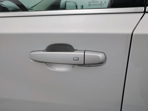 Used 2019 Chevrolet Traverse LT w/ LT Premium Package image 20