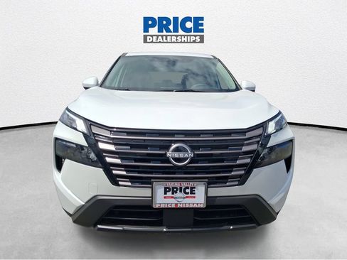 New 2026 Nissan Rogue SV AWD/4WD image 3