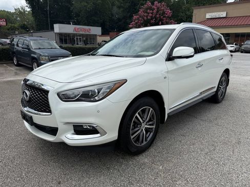 Used 2017 INFINITI QX60 Luxe w/ Premium Plus Package AWD/4WD image 3