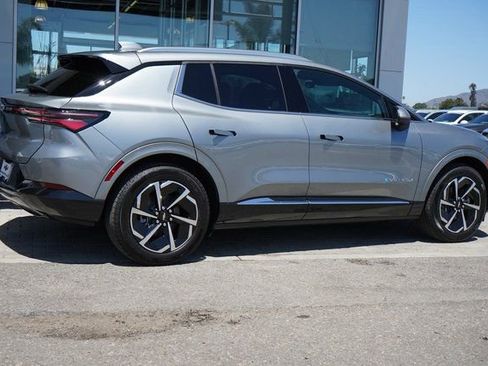 New 2025 Chevrolet Equinox EV LT image 9