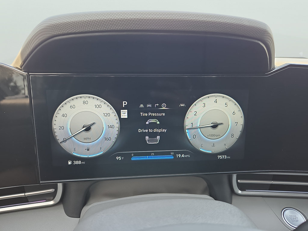 Certified 2025 Hyundai Elantra SEL FWD image 21