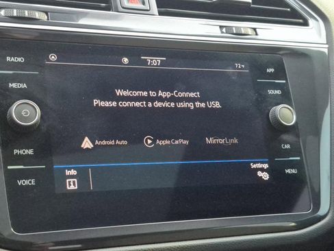 Used 2022 Volkswagen Tiguan SE R-Line image 27