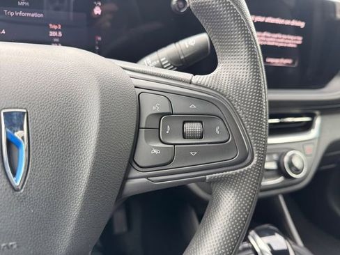 Certified 2025 Buick Envista Preferred w/ Convenience II Package image 9