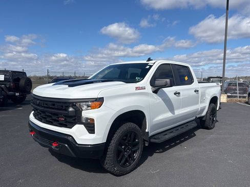 Used 2025 Chevrolet Silverado 2500 LT w/ Safety Package image 7