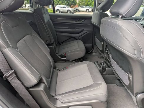 Used 2024 Jeep Grand Cherokee L Laredo AWD/4WD image 28