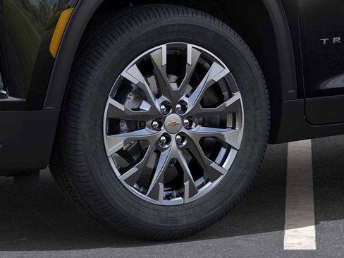 New 2026 Chevrolet Traverse LT w/ Sun and Wheel Package image 9