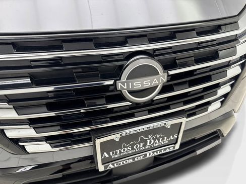 Used 2025 Nissan Rogue Platinum w/ Tech Package image 25