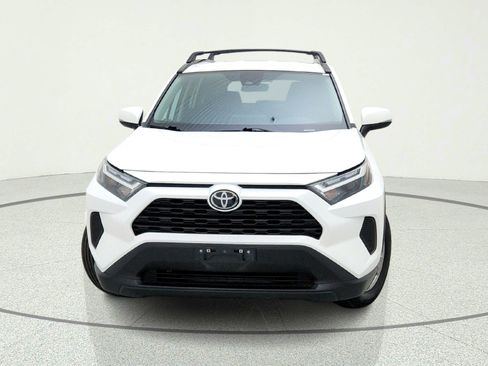 Used 2024 Toyota RAV4 XLE AWD/4WD image 3