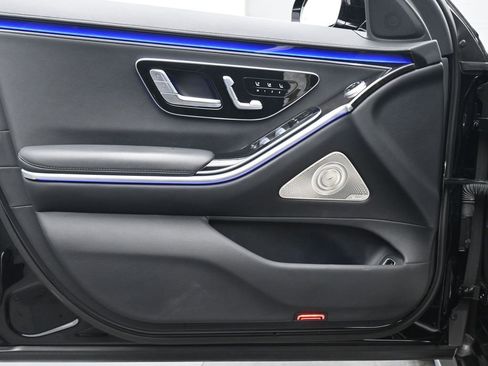 Used 2023 Mercedes-Benz S 580 4MATIC Sedan image 9