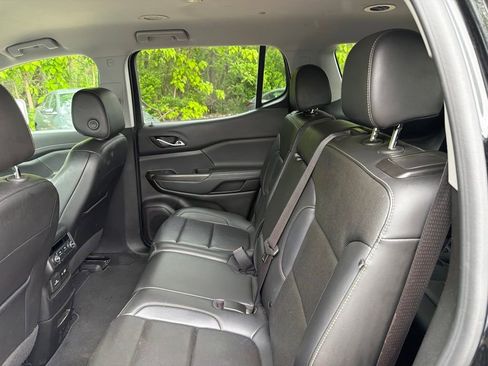 Used 2023 GMC Acadia SLT AWD/4WD image 18