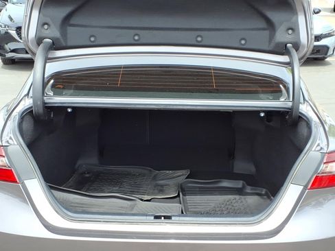 Used 2022 Toyota Camry SE FWD image 16