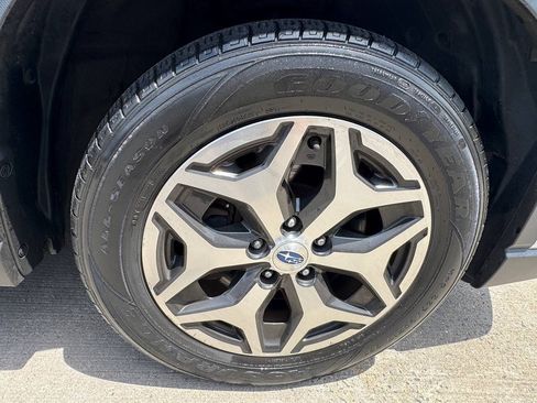 Used 2021 Subaru Forester Premium AWD/4WD image 31