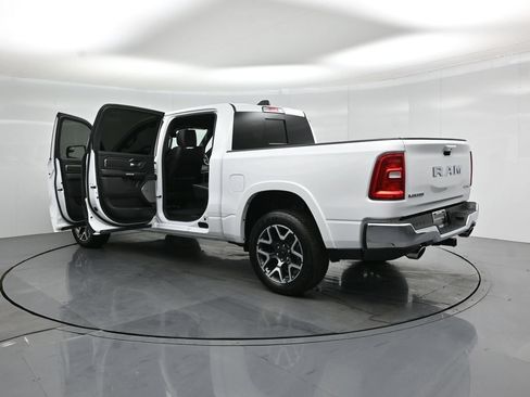 Used 2025 RAM 1500 Laramie AWD/4WD image 36