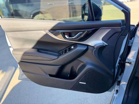 Used 2018 Subaru Crosstrek 2.0i Limited image 12