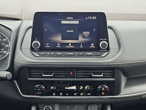 Used 2023 Nissan Rogue SV image 14