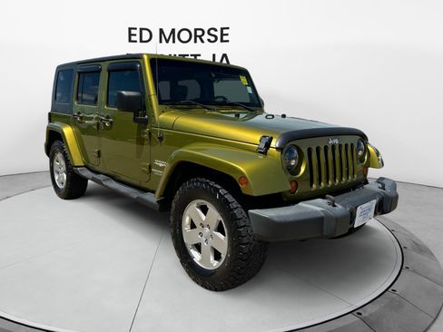 Used 2010 Jeep Wrangler Unlimited Sahara AWD/4WD image 7