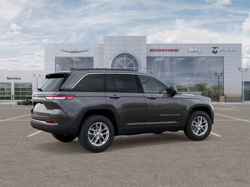 New 2025 Jeep Grand Cherokee Laredo X w/ Trailer Tow Package image 4