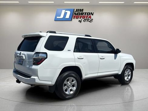 Used 2022 Toyota 4Runner SR5 RWD image 5