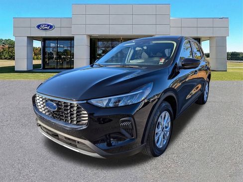 Certified 2023 Ford Escape Active w/ Tech Pack #2 image 8