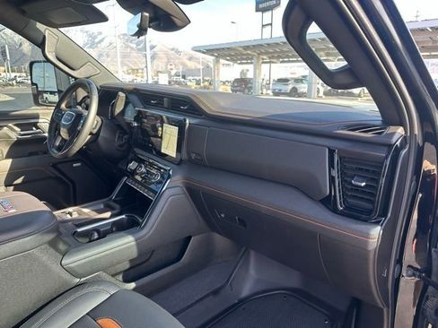 Used 2024 GMC Sierra 3500 AT4 w/ AT4 Premium Plus Package AWD/4WD image 19