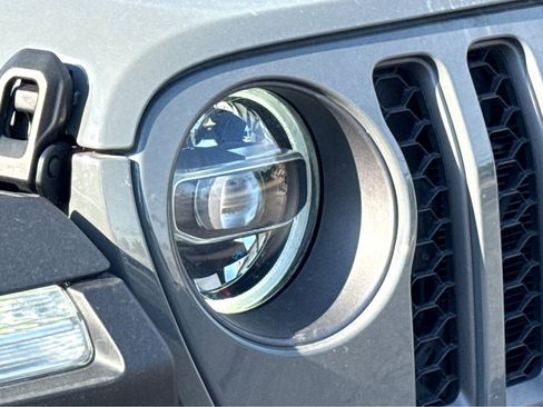 Certified 2022 Jeep Wrangler Unlimited Rubicon 4xe w/ Cold Weather Group image 5