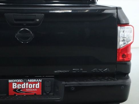 Used 2019 Nissan Titan SL w/ Midnight Edition image 45