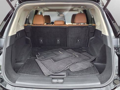 Certified 2024 Nissan Rogue Platinum w/ Platinum Premium Package AWD/4WD image 25