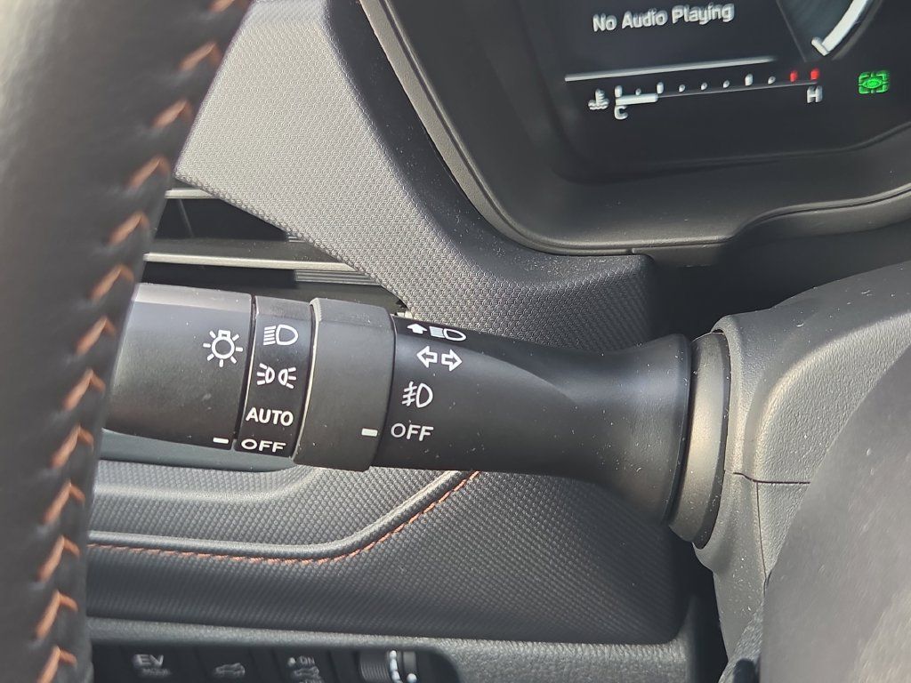 Used 2025 Subaru Forester Touring AWD/4WD image 33