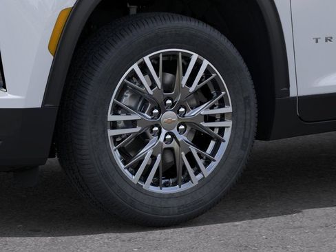 New 2026 Chevrolet Traverse LT w/ Driver Confidence Package FWD image 9