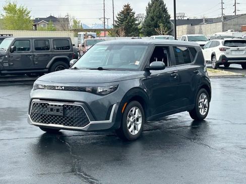 Used 2023 Kia Soul LX w/ Option Group 015 FWD image 8