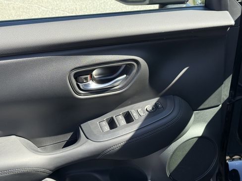 New 2026 Honda HR-V LX image 14