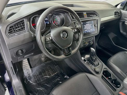 Used 2021 Volkswagen Tiguan SE AWD/4WD image 23