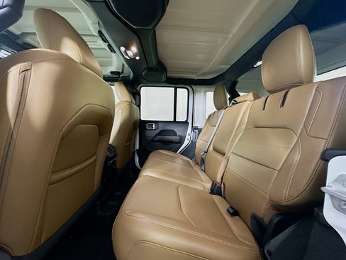 Used 2023 Jeep Wrangler Sahara w/ Cold Weather Group image 28