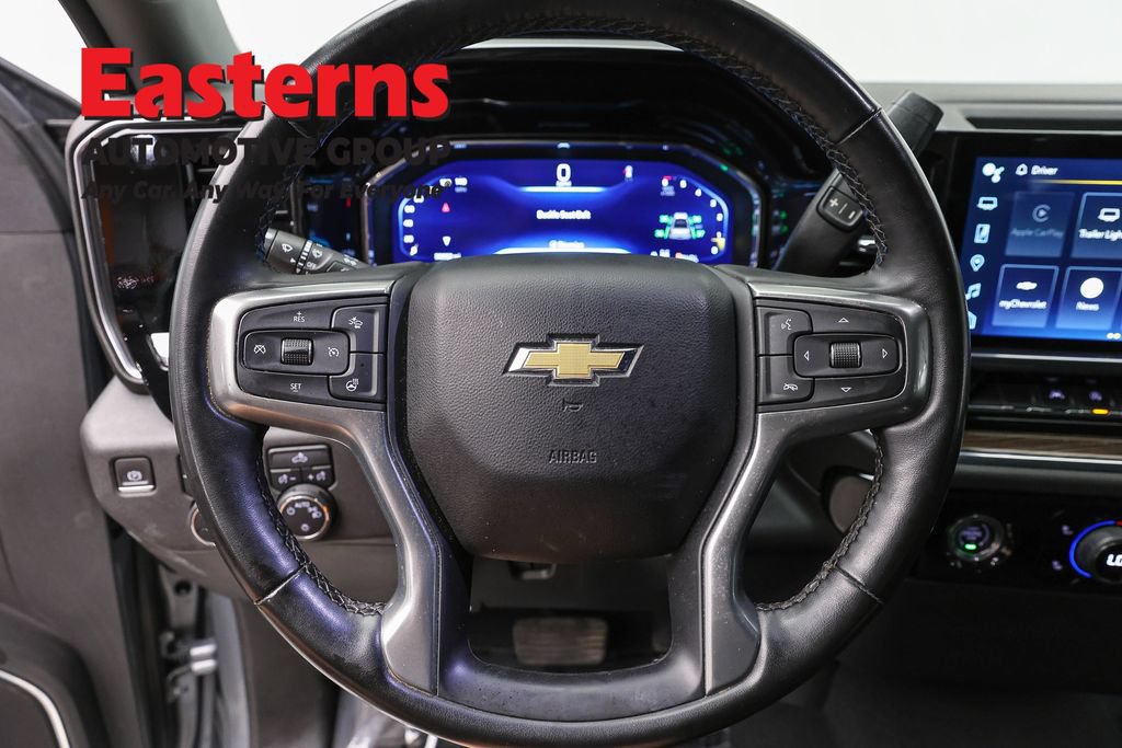 Used 2023 Chevrolet Silverado 1500 LT AWD/4WD image 11