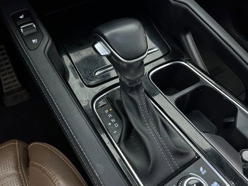 Used 2021 Kia Telluride SX w/ SX Prestige Package image 26