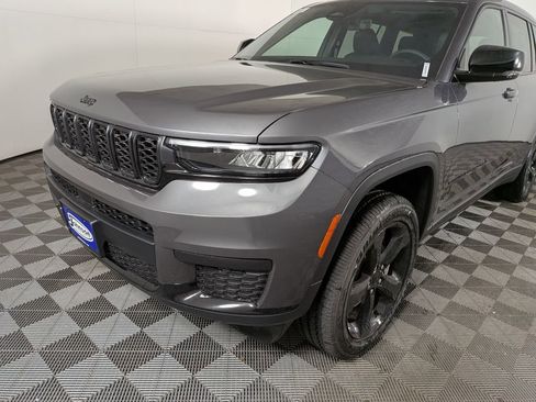 New 2025 Jeep Grand Cherokee L Altitude image 12