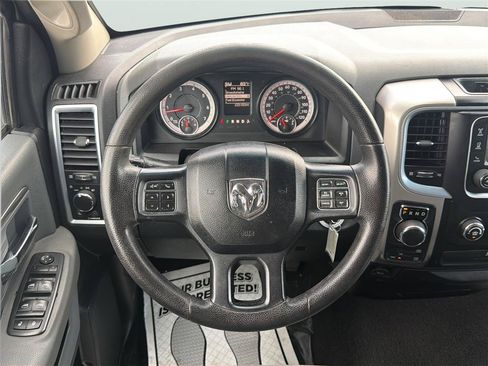 Used 2016 RAM 1500 Classic SLT AWD/4WD image 19