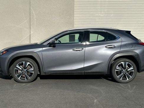 Used 2021 Lexus UX 200 w/ Accessory Package (Z2) image 7