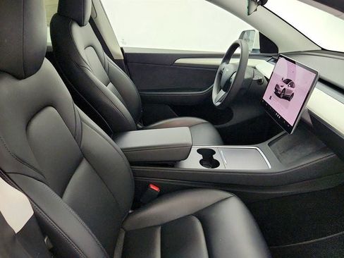 Used 2023 Tesla Model Y Long Range AWD/4WD image 29