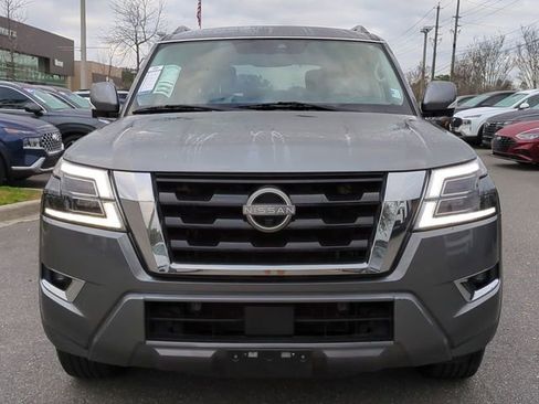 Used 2022 Nissan Armada SL w/ Captain's Chairs Package image 9