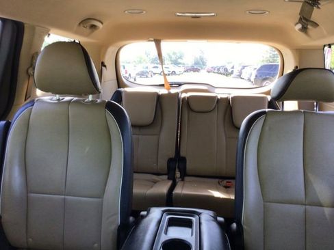 Used 2015 Kia Sedona SX FWD image 39