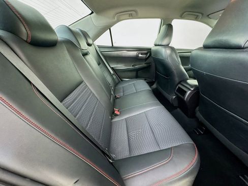 Used 2015 Toyota Camry SE FWD image 32